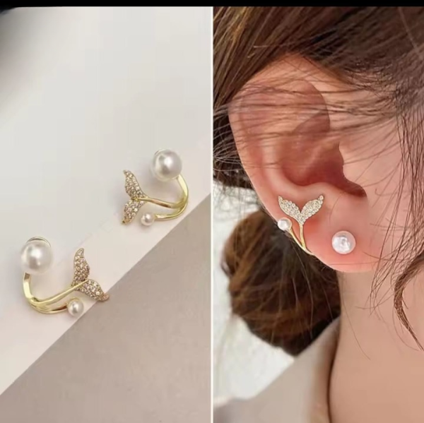 Korean Golden Fishtail Fashion Stud Earrings For Women